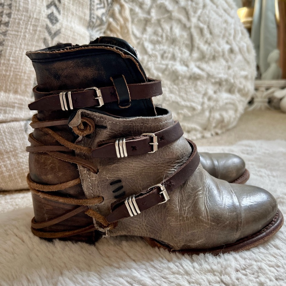 Womens Freebird Crue size 7 booties